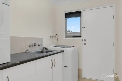 Property photo of 8 Kalyvas Drive Munno Para West SA 5115