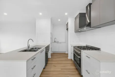 Property photo of 100 Bellarine Highway Newcomb VIC 3219