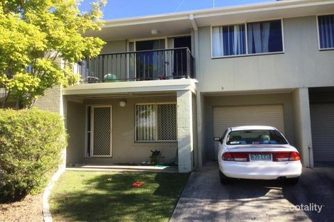 Property photo of 3/3 Arundel Drive Arundel QLD 4214