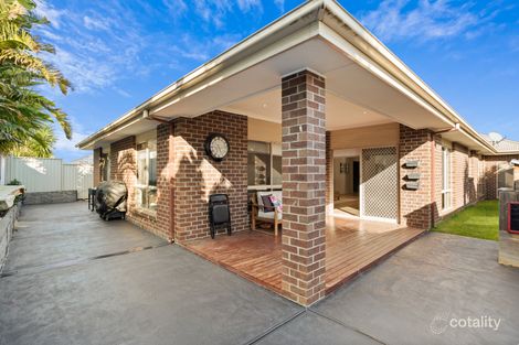 Property photo of 28 Murchison Link Pakenham VIC 3810