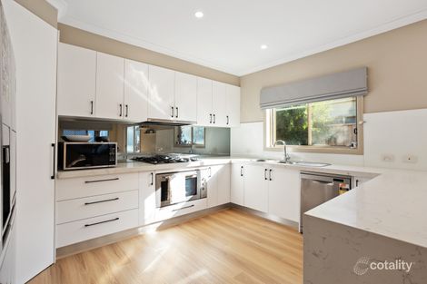 Property photo of 28 Murchison Link Pakenham VIC 3810
