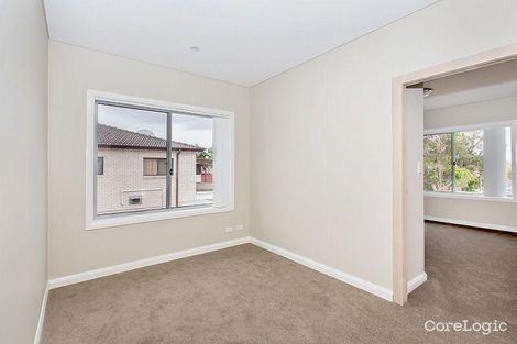 Property photo of 2/135 Mimosa Road Greenacre NSW 2190