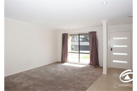 Property photo of 7 Doonie Way Pakenham VIC 3810