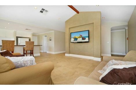 Property photo of 6 Seppelt Place Marangaroo WA 6064