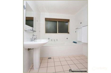 Property photo of 32 Acacia Drive Jerrabomberra NSW 2619