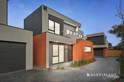 Property photo of 2/101 Eastbourne Road Rosebud VIC 3939