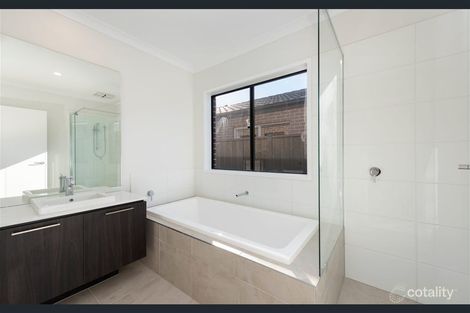 Property photo of 12 Burbank Road Birkdale QLD 4159