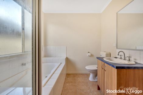 Property photo of 6 Mulberry Pass Craigieburn VIC 3064