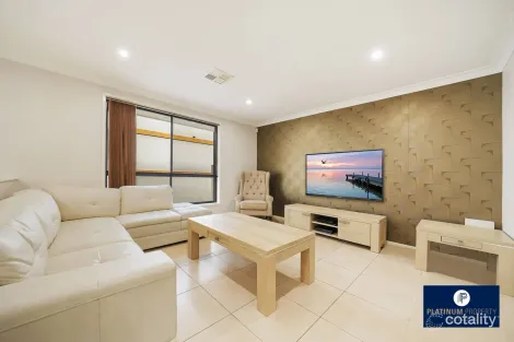 Property photo of 17 Arras Place Prestons NSW 2170