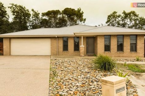Property photo of 4 Birdie Place Thurgoona NSW 2640