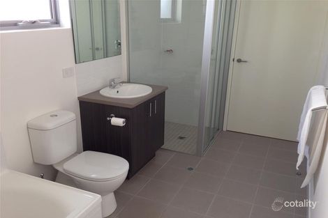 Property photo of 32 Bellerive Pass Meadow Springs WA 6210