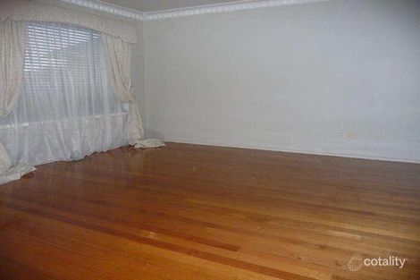 Property photo of 72 Mulhall Drive St Albans VIC 3021