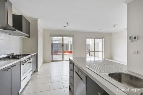 Property photo of 8 Pleven Rise Clyde North VIC 3978