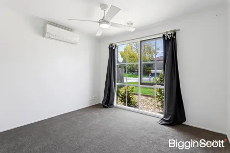 Property photo of 5 Kyrie Court Carrum Downs VIC 3201