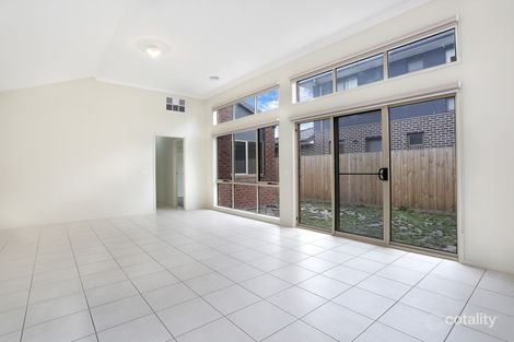 Property photo of 3 Waterfront Way Keysborough VIC 3173