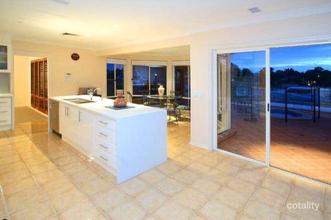 Property photo of 40 Cayman Crescent Ormiston QLD 4160