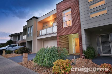 Property photo of 14 Harlesden Circuit Pakenham VIC 3810