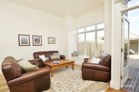 Property photo of 18 Waterloo Road Northcote VIC 3070