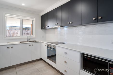 Property photo of 2 Mordie Place Gobbagombalin NSW 2650