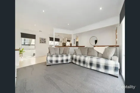 Property photo of 14 Marcella Place Carrum Downs VIC 3201