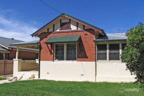 27 Norman St, Turvey Park, NSW 2650