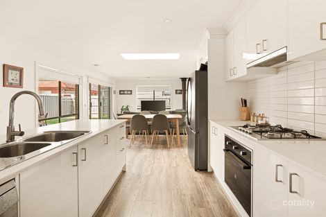 Property photo of 18 Cardiff Circuit Carrum Downs VIC 3201