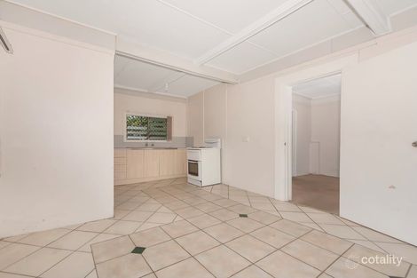 4 Halloran St, Hermit Park, QLD 4812