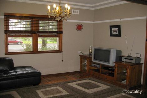 Property photo of 2 Gladstone Street Parkes NSW 2870