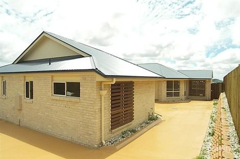 2/131 Platz St, Darling Heights, QLD 4350