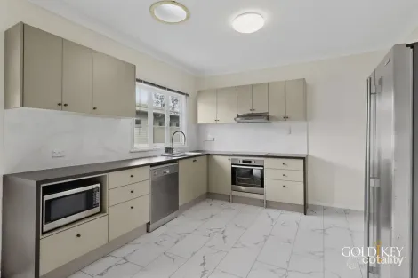 Property photo of 147 Fairfield Road Fairfield QLD 4103