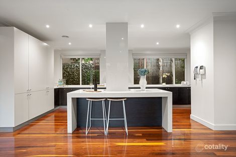 Property photo of 61 Streeton Crescent Ivanhoe East VIC 3079