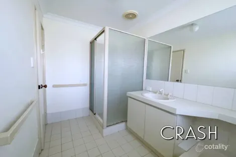 Property photo of 10 Melaleuca Terrace Halls Head WA 6210