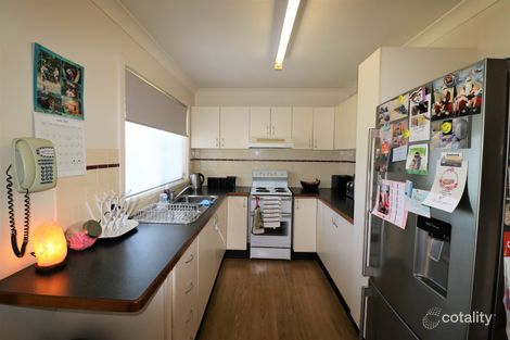 Property photo of 18 Hargreaves Crescent Young NSW 2594