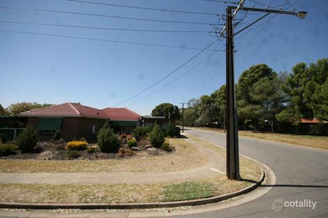 24 Oakmont Cres, Novar Gardens, SA 5040