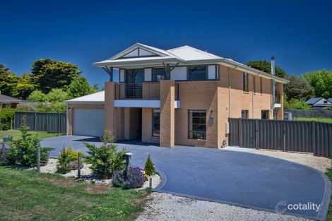 5 Gwen Pl, Lancefield, VIC 3435