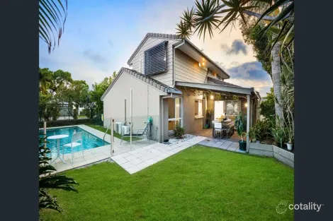 113 Santa Cruz Bvd, Clear Island Waters, QLD 4226