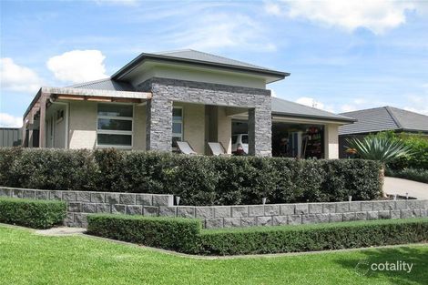 15 Serenity Cres, Fletcher, NSW 2287