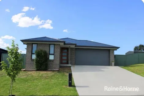 7 LOCKWOOD RISE, KELSO, NSW 2795