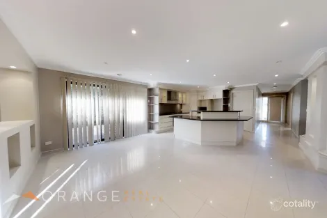 Property photo of 15 Botanic Way Orange NSW 2800
