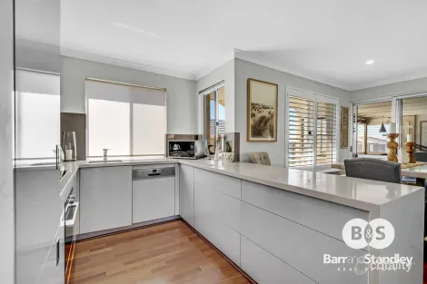 Property photo of 1/16 Upper Esplanade Bunbury WA 6230