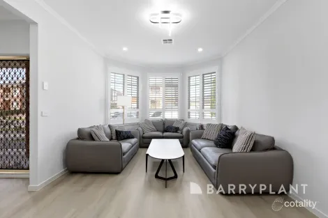 Property photo of 15 Cormorant Drive Cairnlea VIC 3023