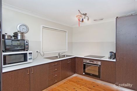 Property photo of 101 Kerry Crescent Berkeley Vale NSW 2261