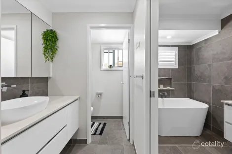 Property photo of 16 Caledonian Drive Beaconsfield QLD 4740