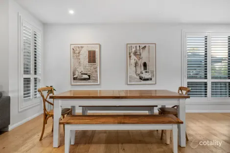 Property photo of 8 Anne Street Berwick VIC 3806