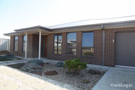 18 Alma Cres, Estella, NSW 2650