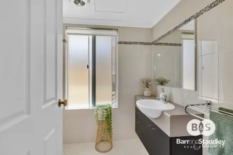 Property photo of 1/16 Upper Esplanade Bunbury WA 6230