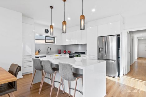 Property photo of 1/3 Portrush Grove Mornington VIC 3931