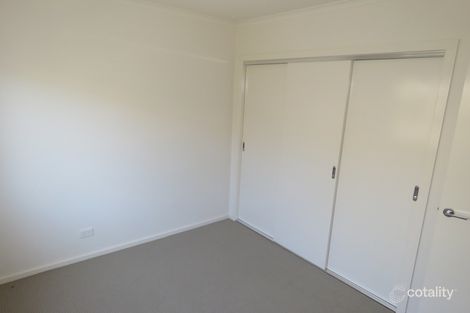 Property photo of 8 Cavanagh Court Ballarat East VIC 3350