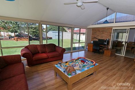 Property photo of 16 Bourkelands Drive Bourkelands NSW 2650