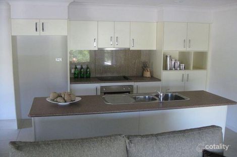 Property photo of 2/2 Stoneleigh Way Holmview QLD 4207